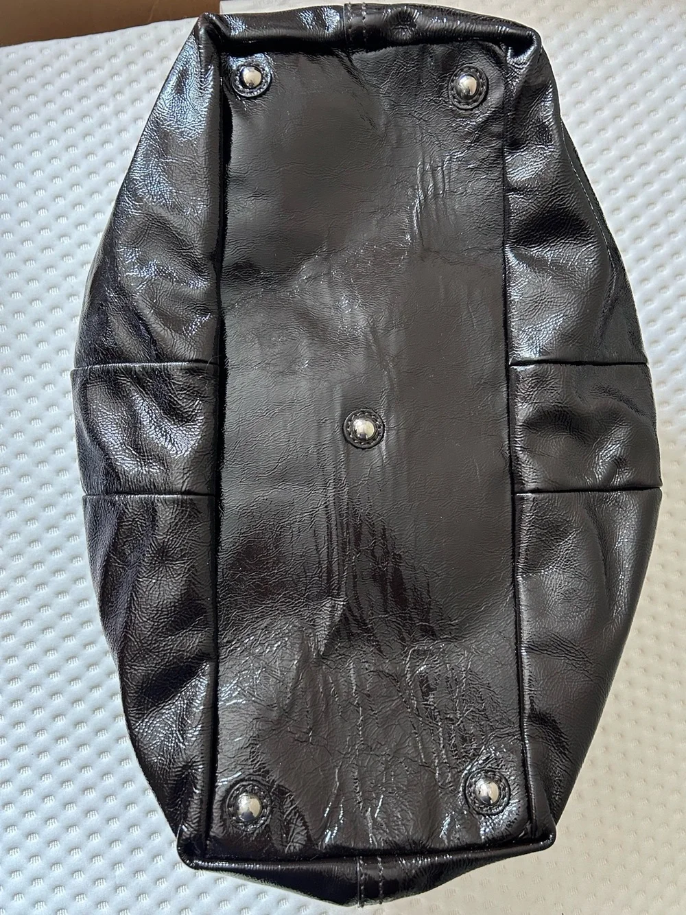 YSL Yves Saint Laurent Medium Easy Y Black Patent Leather Bag